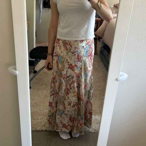 Stunning 100% silk one of a kind maxi skirt purchased at a boutique in Japan - Picture 2 of 3